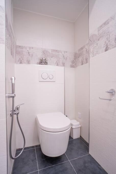 Sukromny Staromestsky Apartman V Uzasnej Lokalite/Cozy Old-Town Apartment In A Great Neighborhood Bratislava Dış mekan fotoğraf